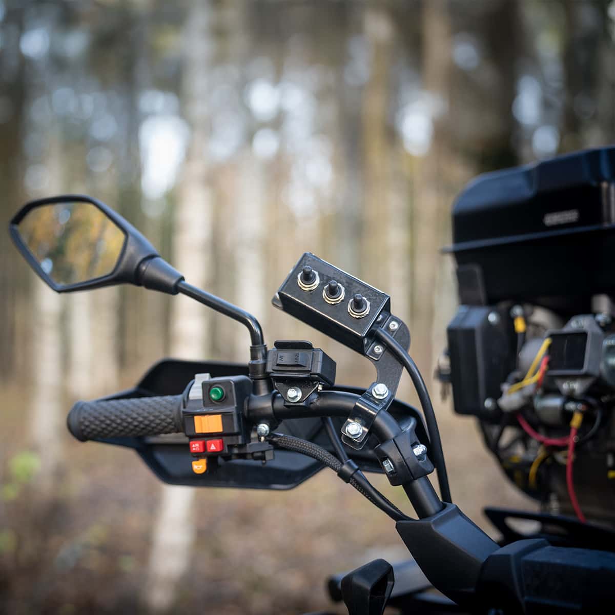 Forstanhänger Quad 3 Tonnen, mit 4,2 m Kran