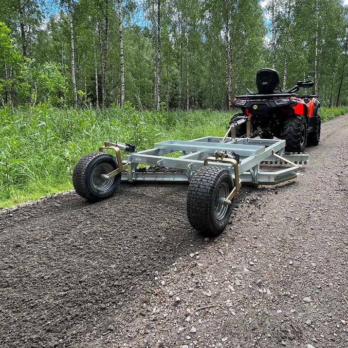 Planierschleppe Quad mit 3 Schneiden und elektrischer Höhenverstellfunktion