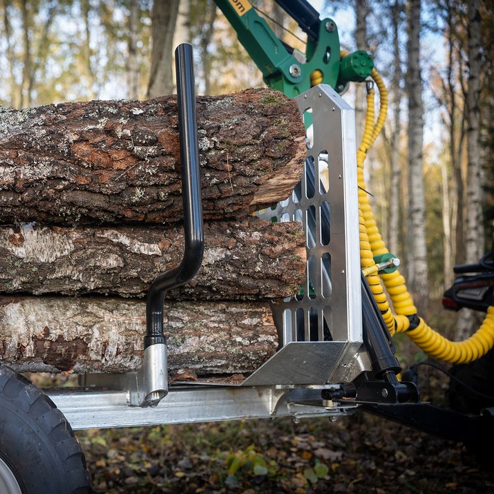 Forstanhänger Quad 3 Tonnen, mit 4,2 m Kran