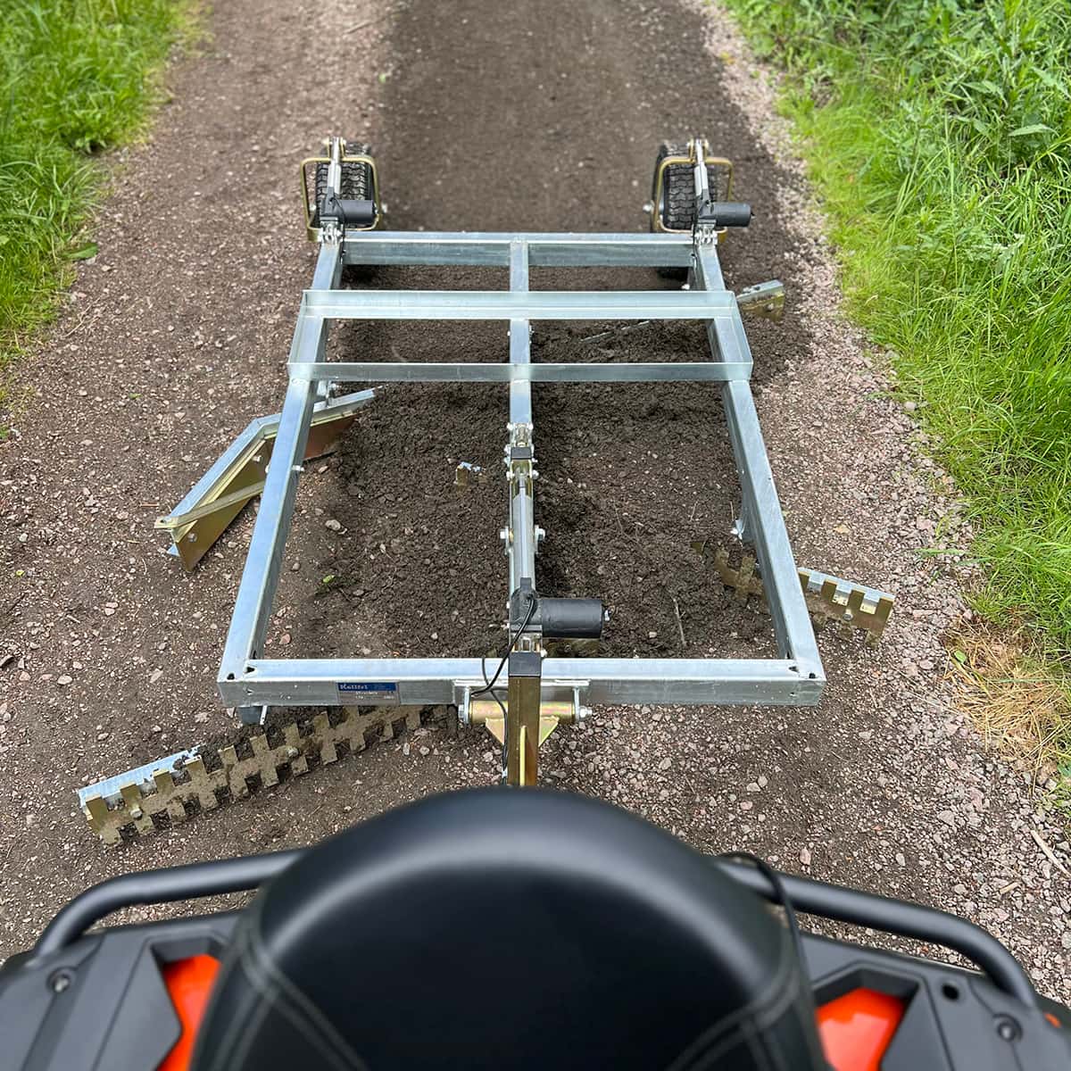 Planierschleppe Quad mit 3 Schneiden und elektrischer Höhenverstellfunktion