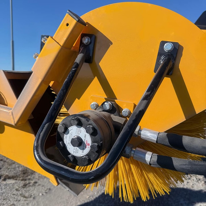 Kehrmaschine mit Auffangbehälter