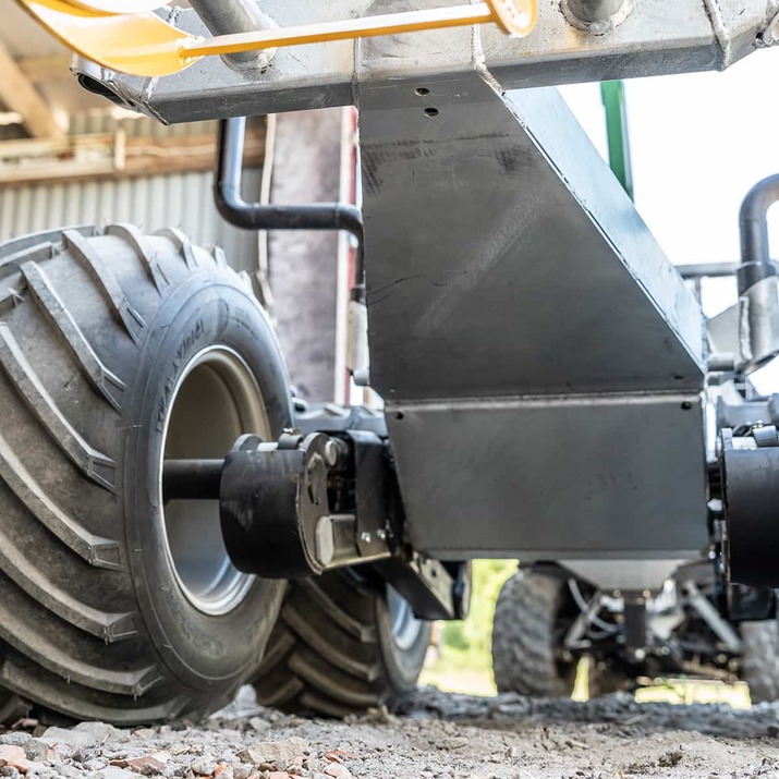 Forstanhänger Quad 3 Tonnen, mit 4,2 m Kran
