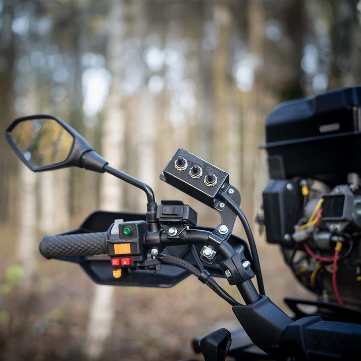 Forstanhänger Quad 3 Tonnen, mit 4,2 m Kran