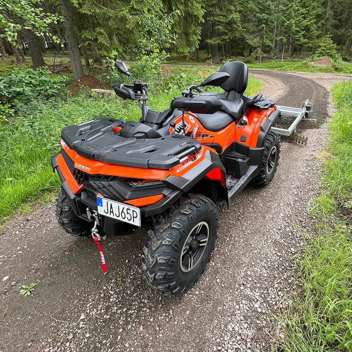 Planierschleppe Quad mit 3 Schneiden und elektrischer Höhenverstellfunktion