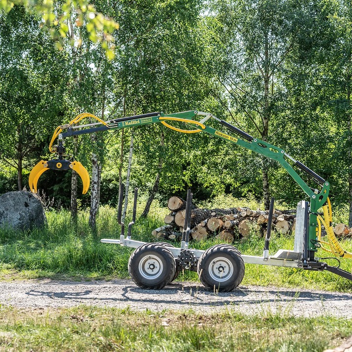 Forstanhänger Quad 3 Tonnen, mit 4,2 m Kran