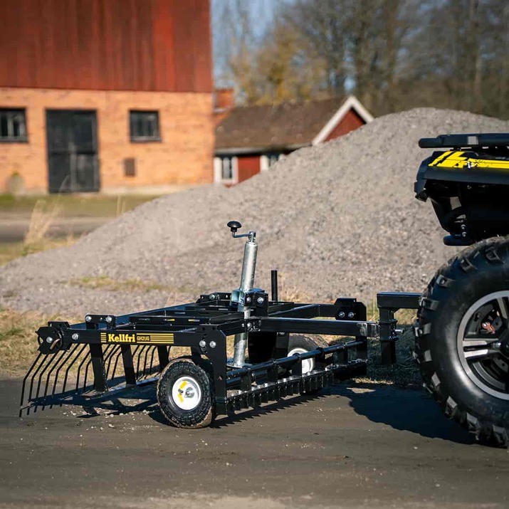 Quad-Hofegge mit einstellbarem Fahrwerk und Zugvorrichtung