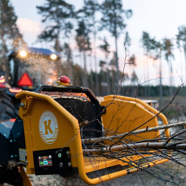 Häcksler 150, mit Antistress hydraulische Zuführung