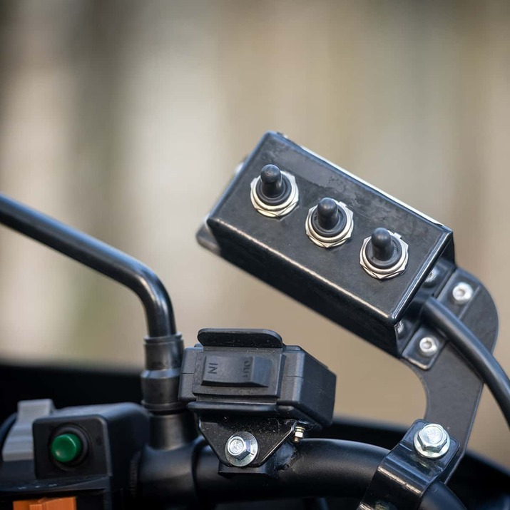 Forstanhänger Quad 3 Tonnen, mit 4,2 m Kran