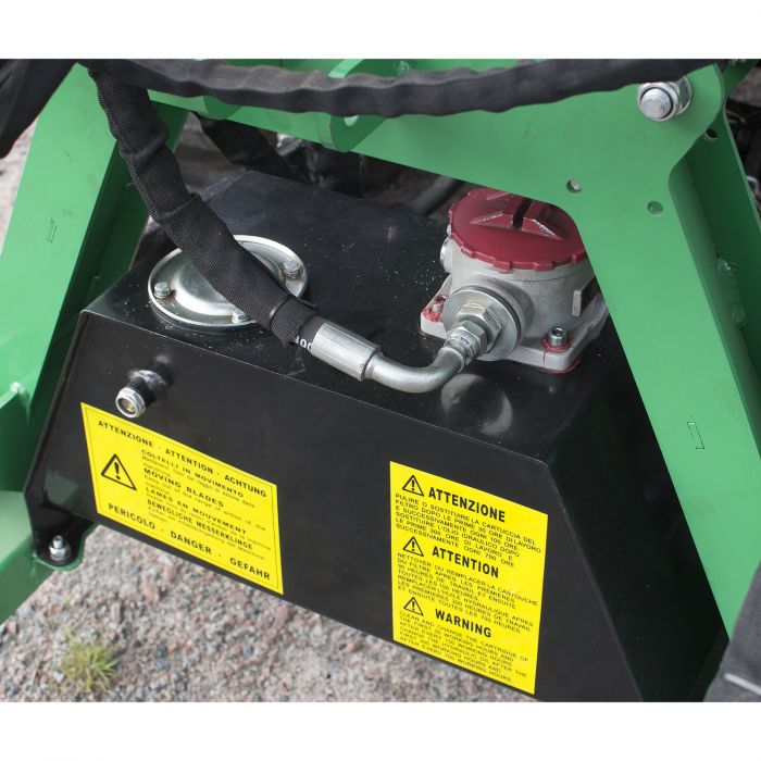 Heckenschneider mit Doppelpumpe für Dreipunkt-Kraftheber