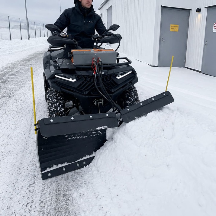 V-Form Schneepflug für Quad 150 cm mit Hydraulikaggregat und Zylinder