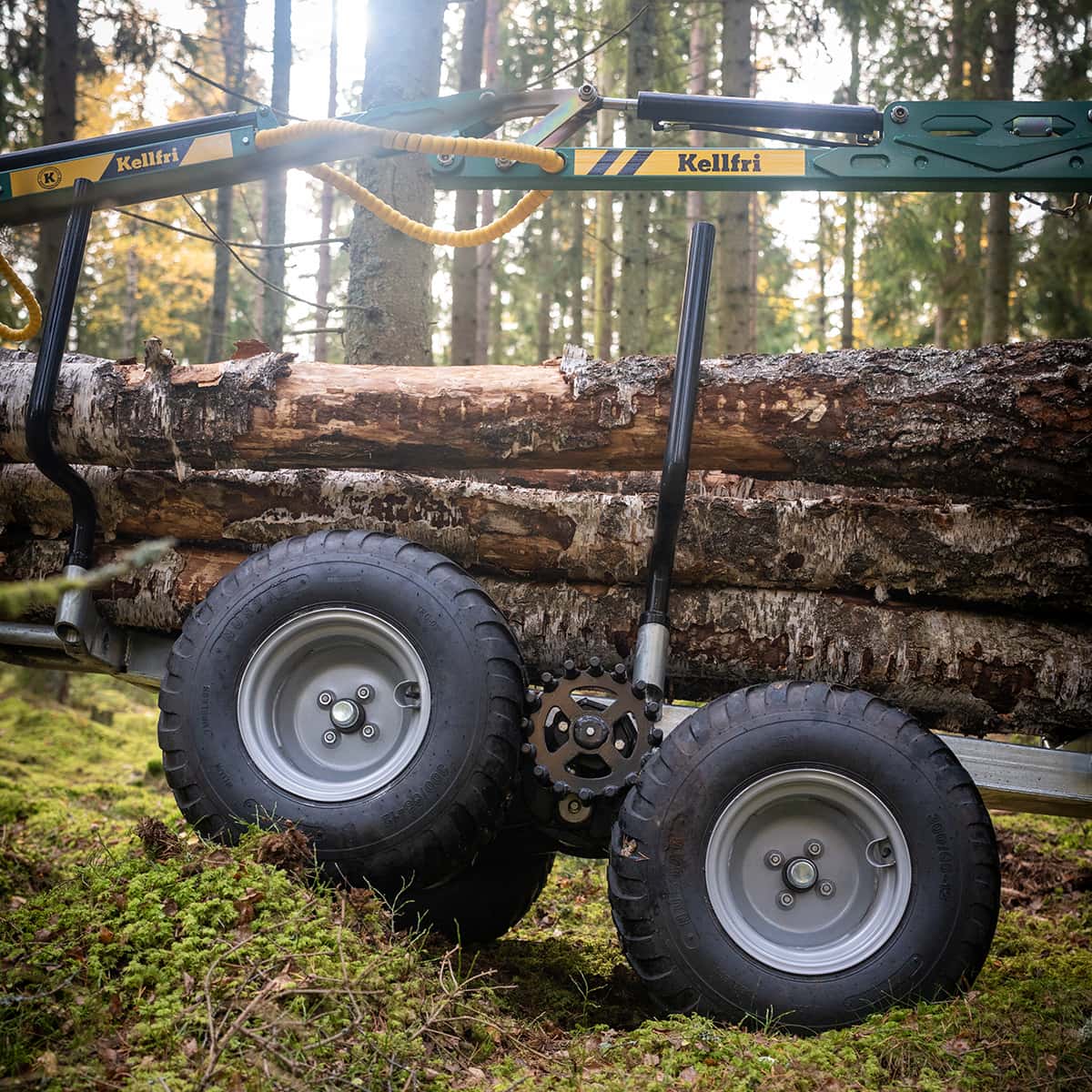 Forstanhänger Quad 3 Tonnen, mit 4,2 m Kran