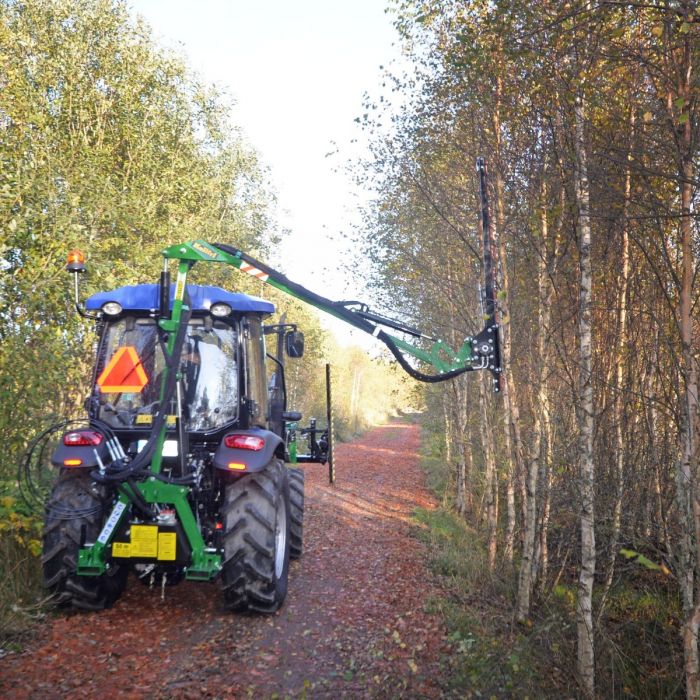 Heckenschneider mit Doppelpumpe für Dreipunkt-Kraftheber