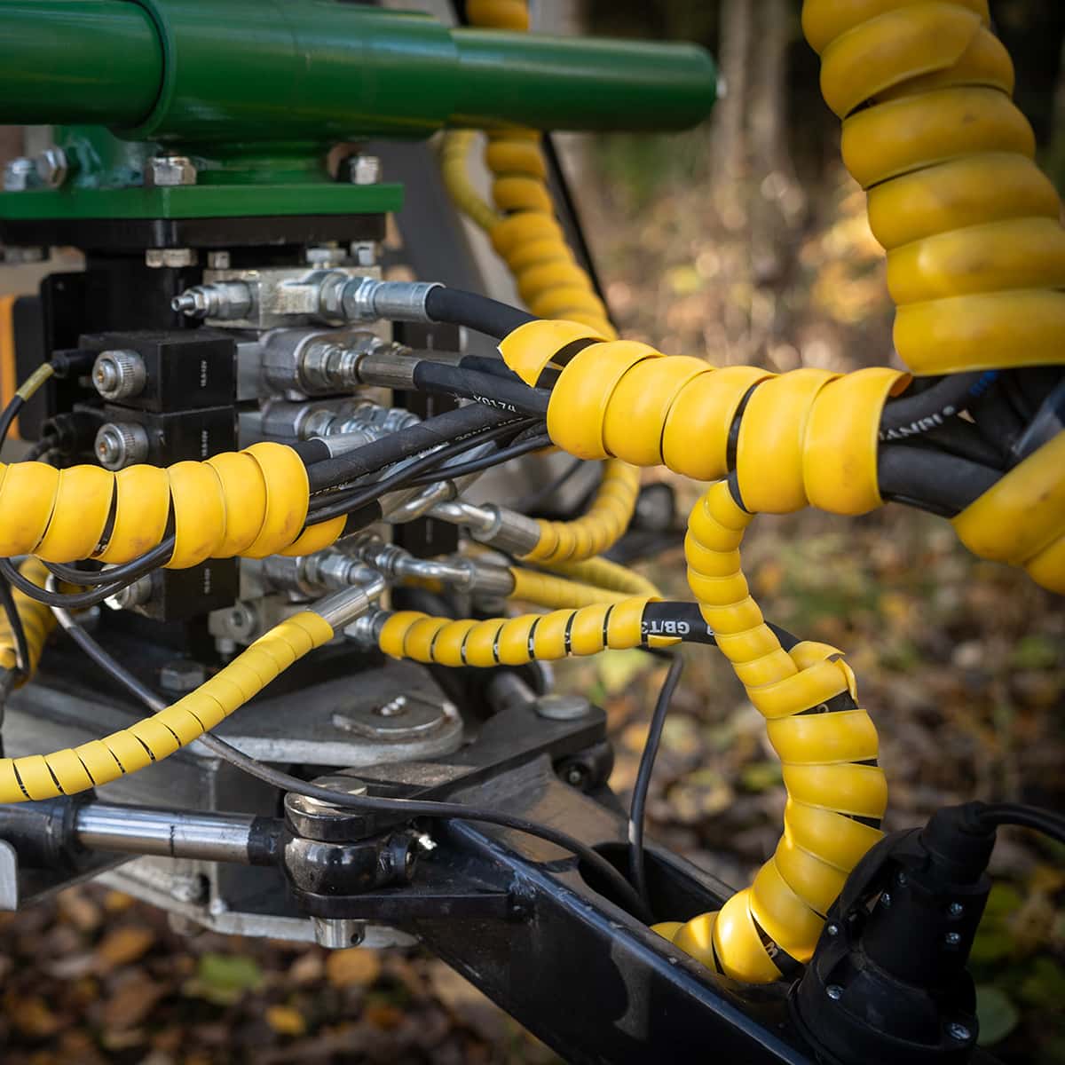 Forstanhänger Quad 3 Tonnen, mit 4,2 m Kran