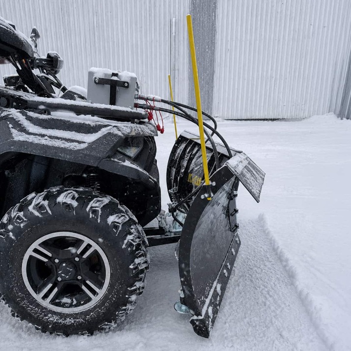 V-Form Schneepflug für Quad 150 cm mit Hydraulikaggregat und Zylinder