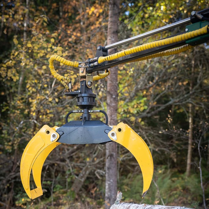 Forstanhänger Quad 3 Tonnen, mit 4,2 m Kran