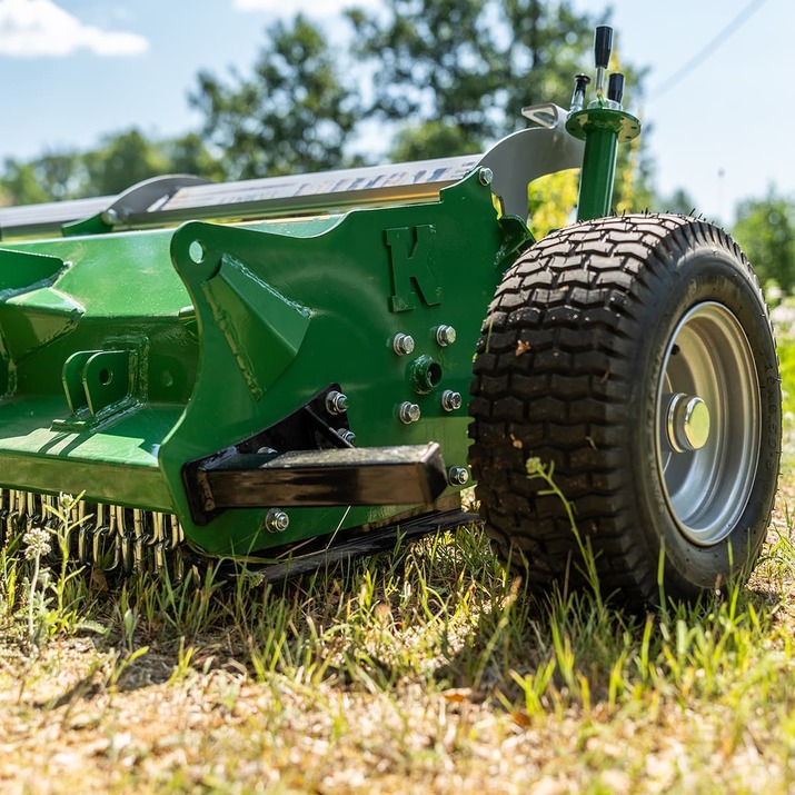 Quad-Mulcher mit Klappe und E-Starter, 1,5 m, 15 PS
