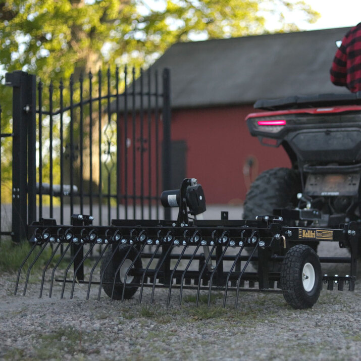 Quad-Hofegge mit einstellbarem Fahrwerk und Zugvorrichtung