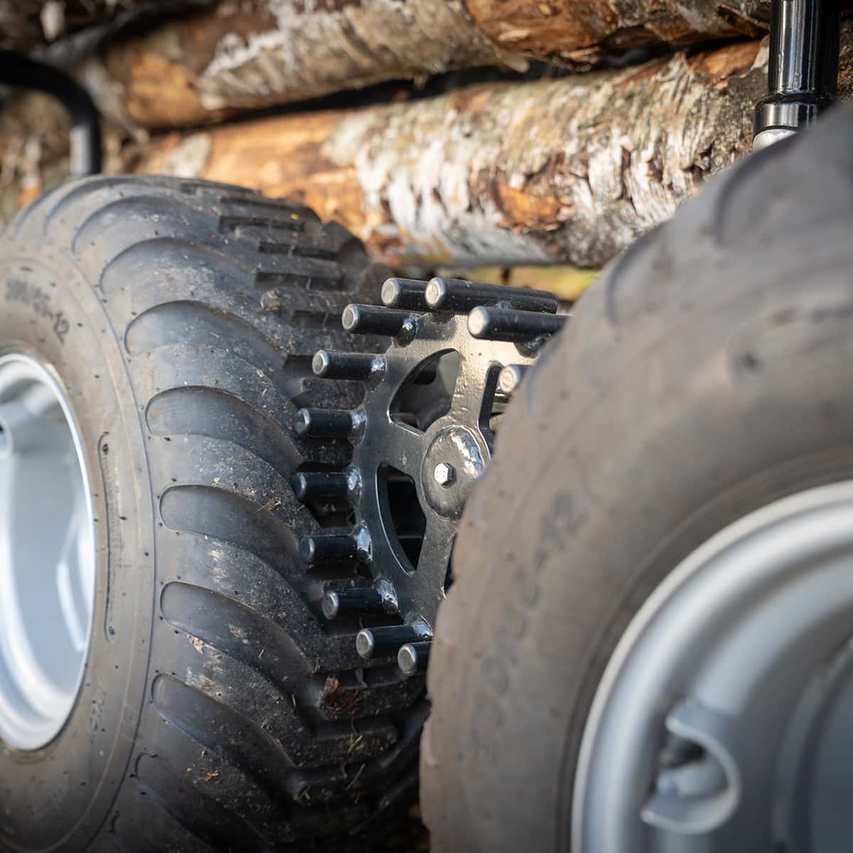 Forstanhänger Quad 3 Tonnen, mit 4,2 m Kran