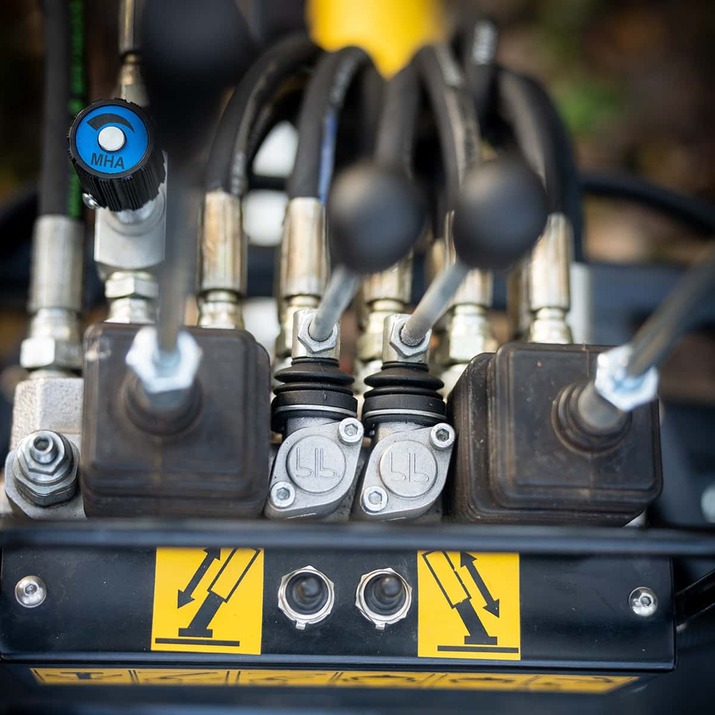 Forstanhänger Quad 3 Tonnen, mit 4,2 m Kran