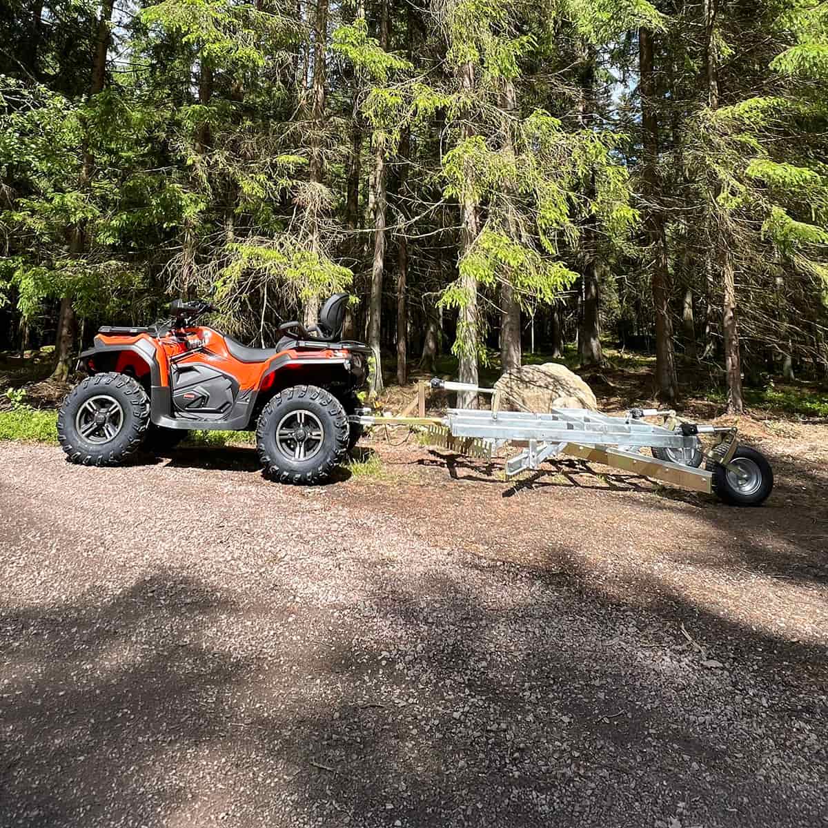 Planierschleppe Quad mit 3 Schneiden und elektrischer Höhenverstellfunktion