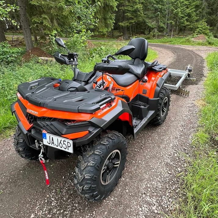 Planierschleppe Quad mit 3 Schneiden und elektrischer Höhenverstellfunktion