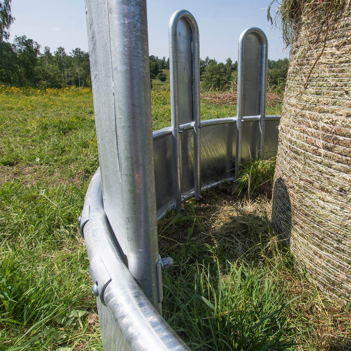 Rundraufe mit geschlossenen Palisadenelementen, 12 Fressplätze