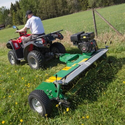 Quad-Mulcher mit Klappe und E-Starter, 1,5 m, 18 PS