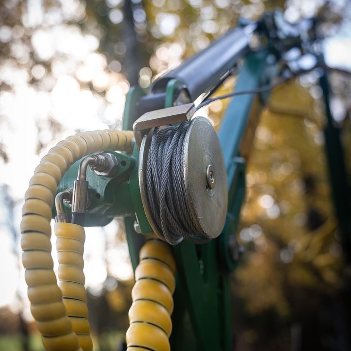 Forstanhänger Quad 3 Tonnen, mit 4,2 m Kran