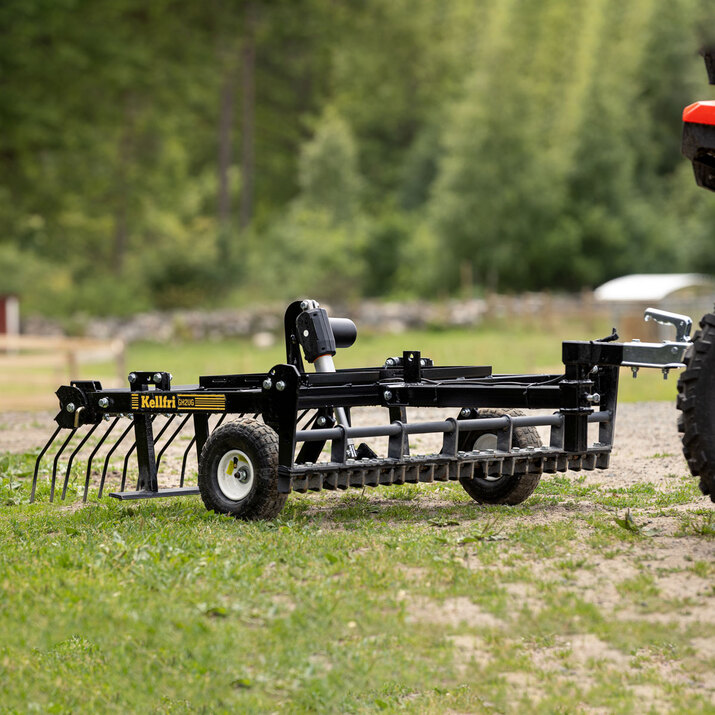 Quad-Hofegge mit einstellbarem Fahrwerk und Zugvorrichtung