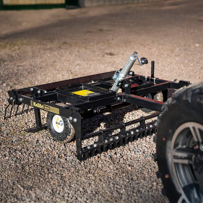 Quad-Hofegge mit einstellbarem Fahrwerk und Zugvorrichtung