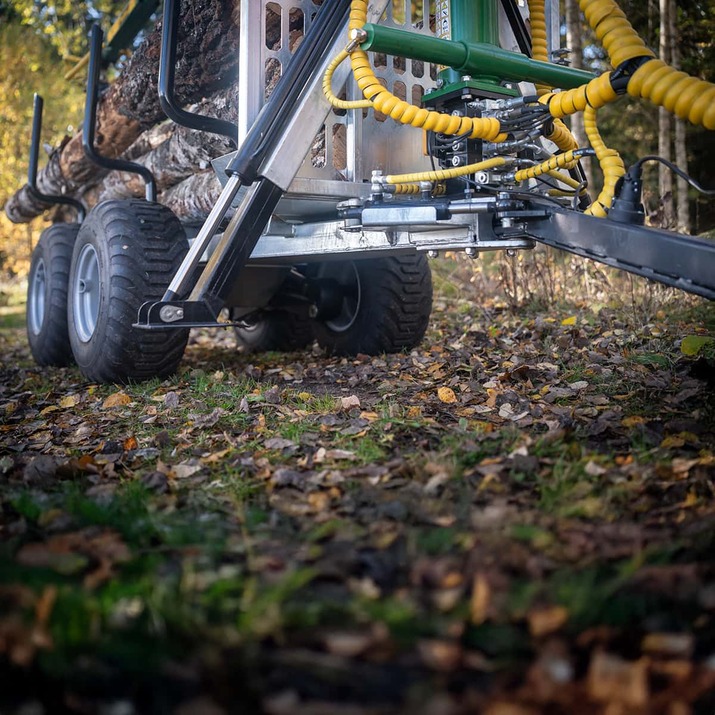 Forstanhänger Quad 3 Tonnen, mit 4,2 m Kran
