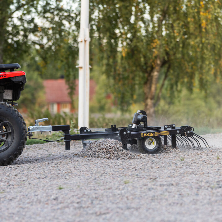 Quad-Hofegge mit einstellbarem Fahrwerk und Zugvorrichtung