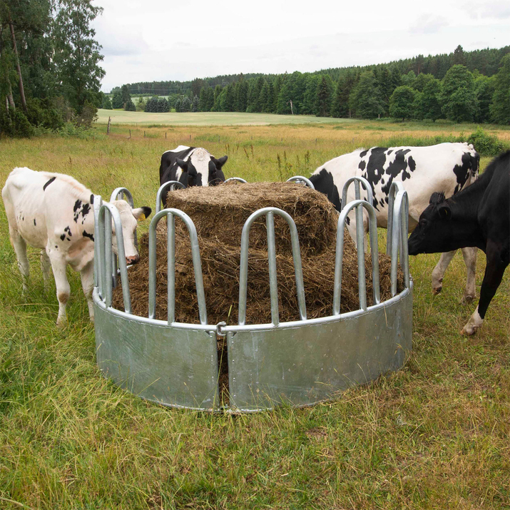 Heuraufe mit Palisaden für Rinder, 12 Fressplätze
