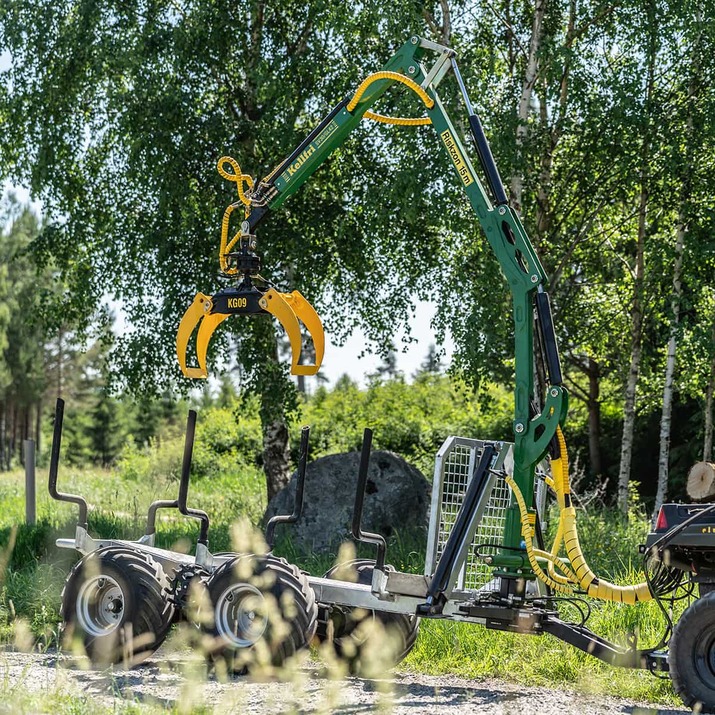 Forstanhänger Quad 3 Tonnen, mit 4,2 m Kran