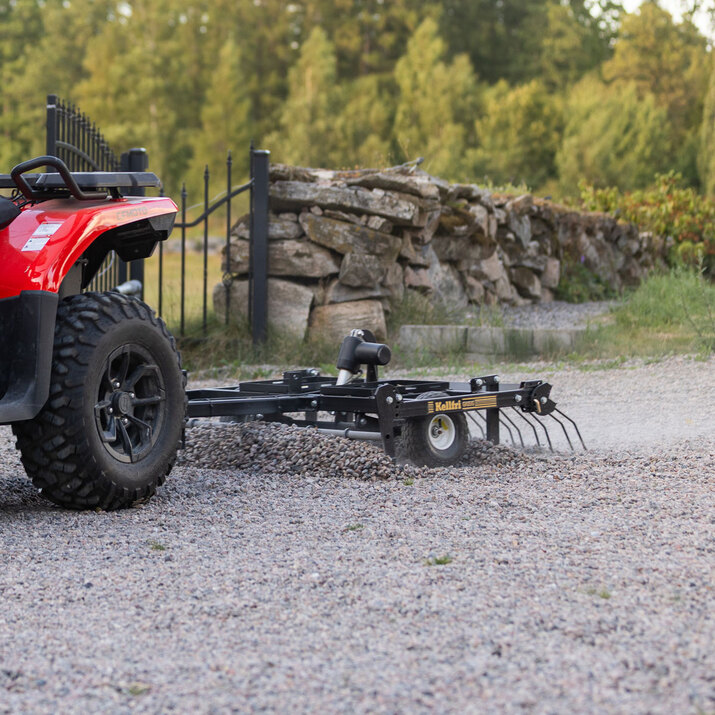 Quad-Hofegge mit einstellbarem Fahrwerk und Zugvorrichtung