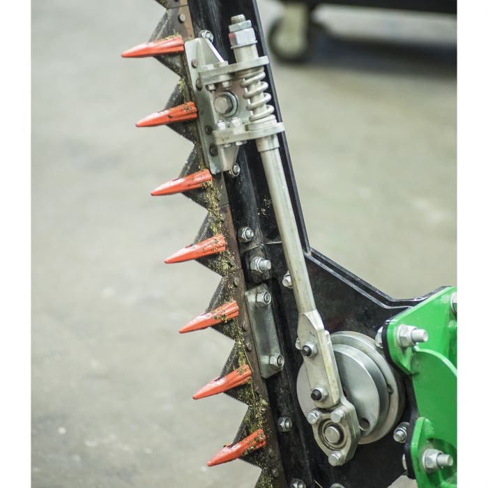 Heckenschneider mit Doppelpumpe für Dreipunkt-Kraftheber