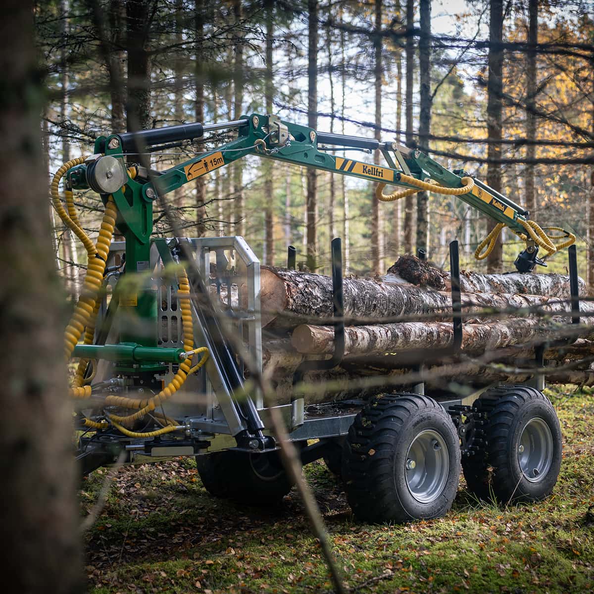 Forstanhänger Quad 3 Tonnen, mit 4,2 m Kran
